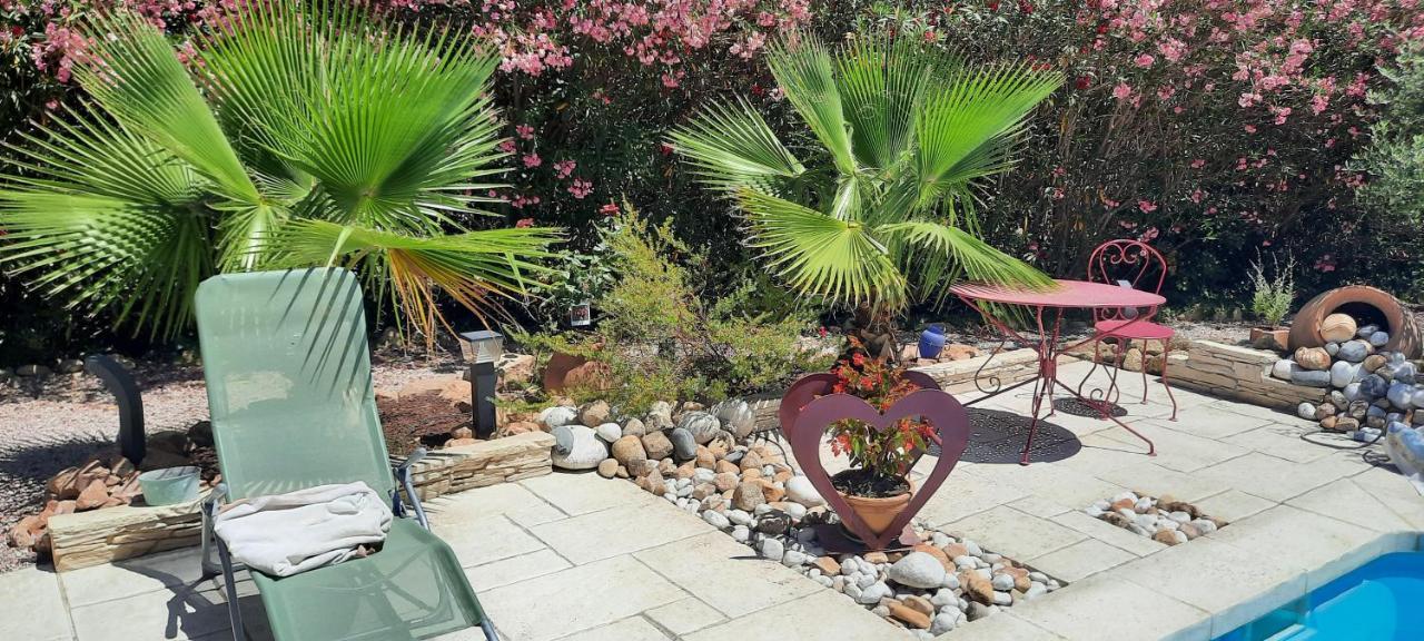 Bed and Breakfast Fenetre Sur Les Alpilles Saint-Martin-de-Crau Exterior foto